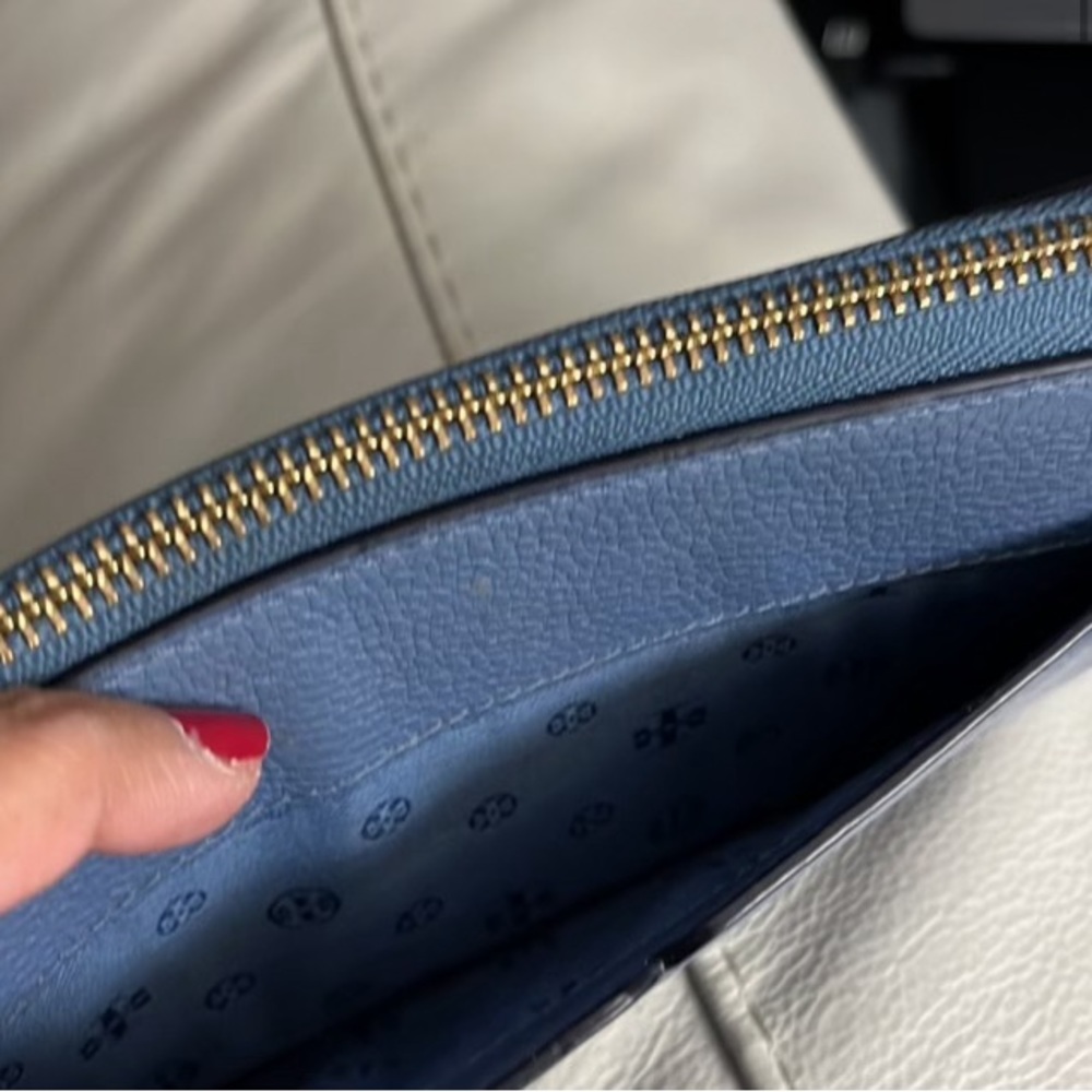 Tory Burch McGraw Leather Wallet - Picture 5 of 10